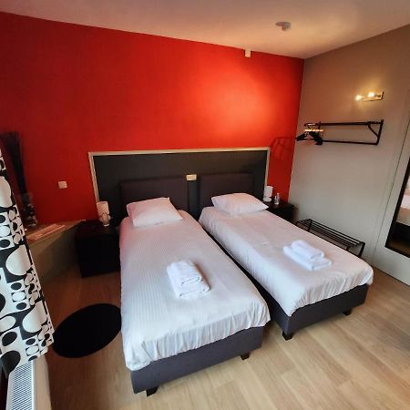 Hotel Francorchamps Pitlane Lodge מראה חיצוני תמונה